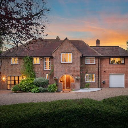 Westleigh Hotel Ashtead Eksteriør billede