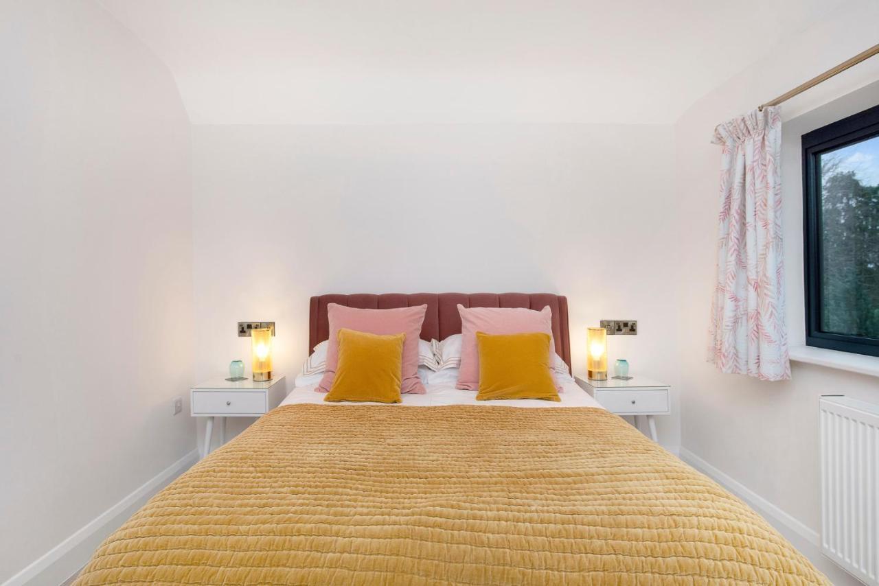 Westleigh Hotel Ashtead Eksteriør billede
