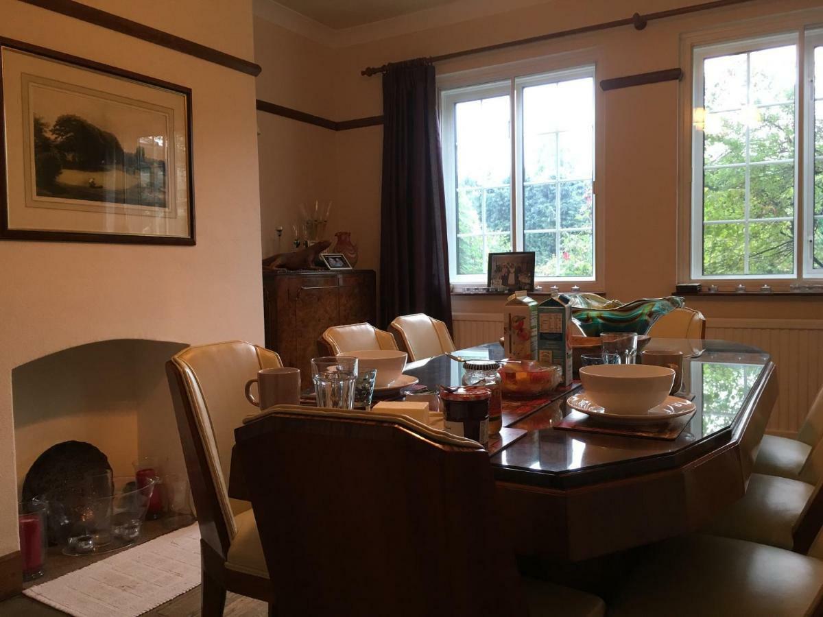 Westleigh Hotel Ashtead Eksteriør billede